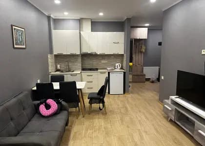 Квартира в Батуми · Центр · 58 м²