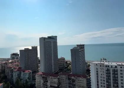 Квартира в Батуми · Центр · 58 м²