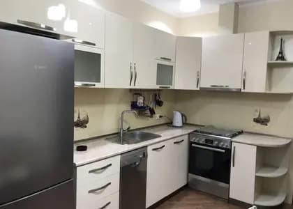 Квартира 2+1 в Батуми · Центр · 100 м²