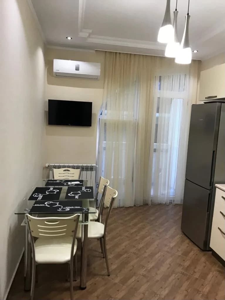 Квартира 2+1 в Батуми · Центр · 100 м² — Фото 2