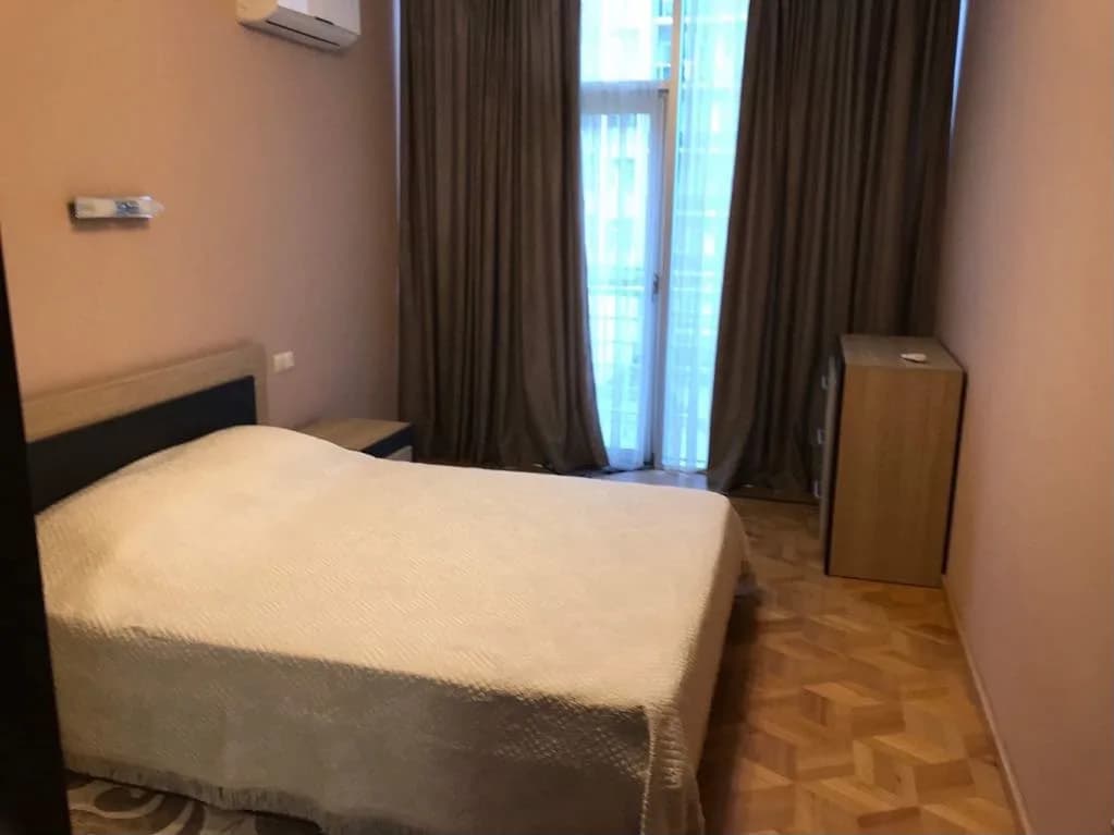 Квартира 2+1 в Батуми · Центр · 100 м² — Фото 4