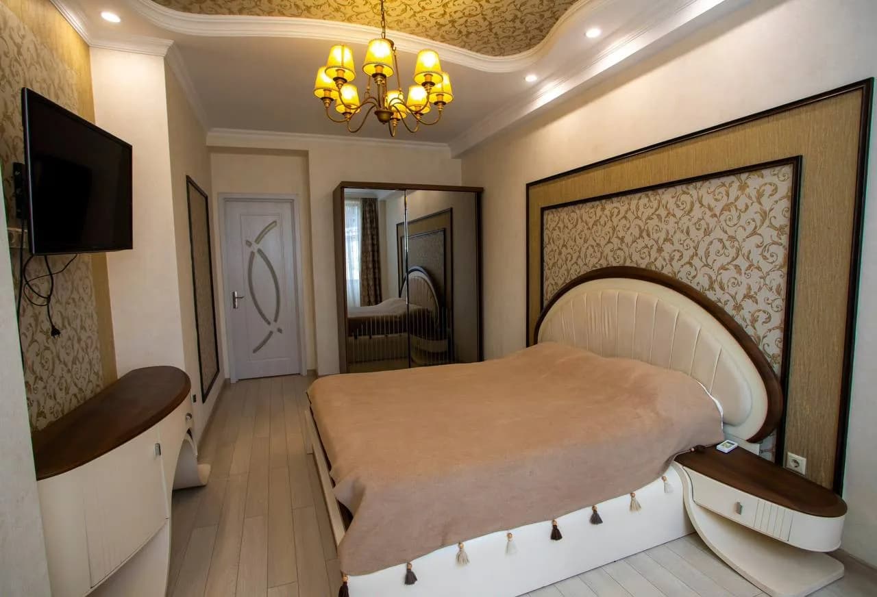 Квартира 3+1 в Батуми · Центр · 125 м² — Фото 1
