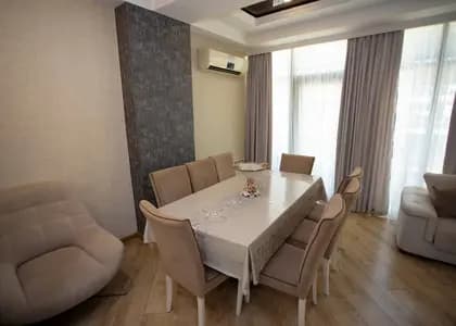 Квартира 3+1 в Батуми · Центр · 125 м²