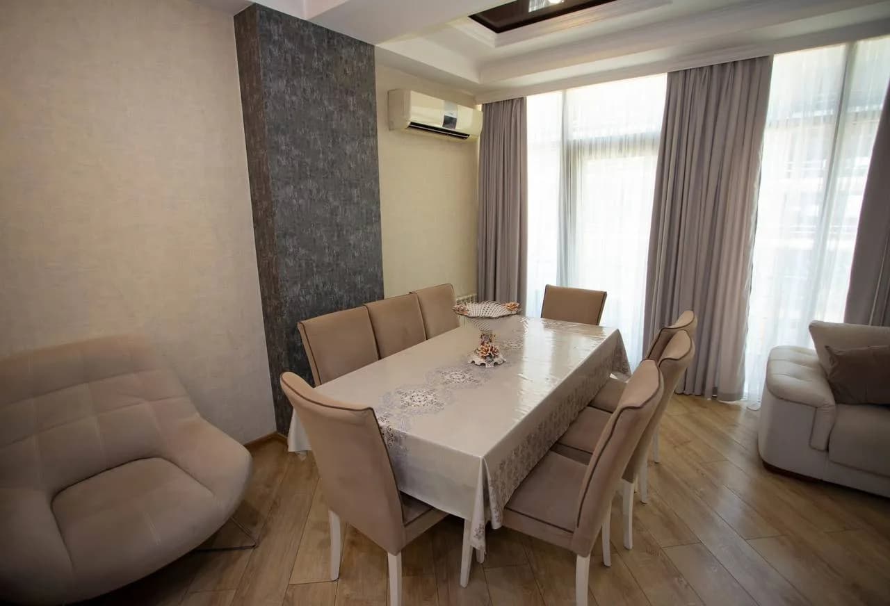Квартира 3+1 в Батуми · Центр · 125 м² — Фото 2