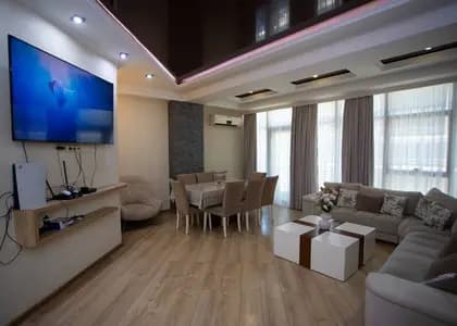 Квартира 3+1 в Батуми · Центр · 125 м²