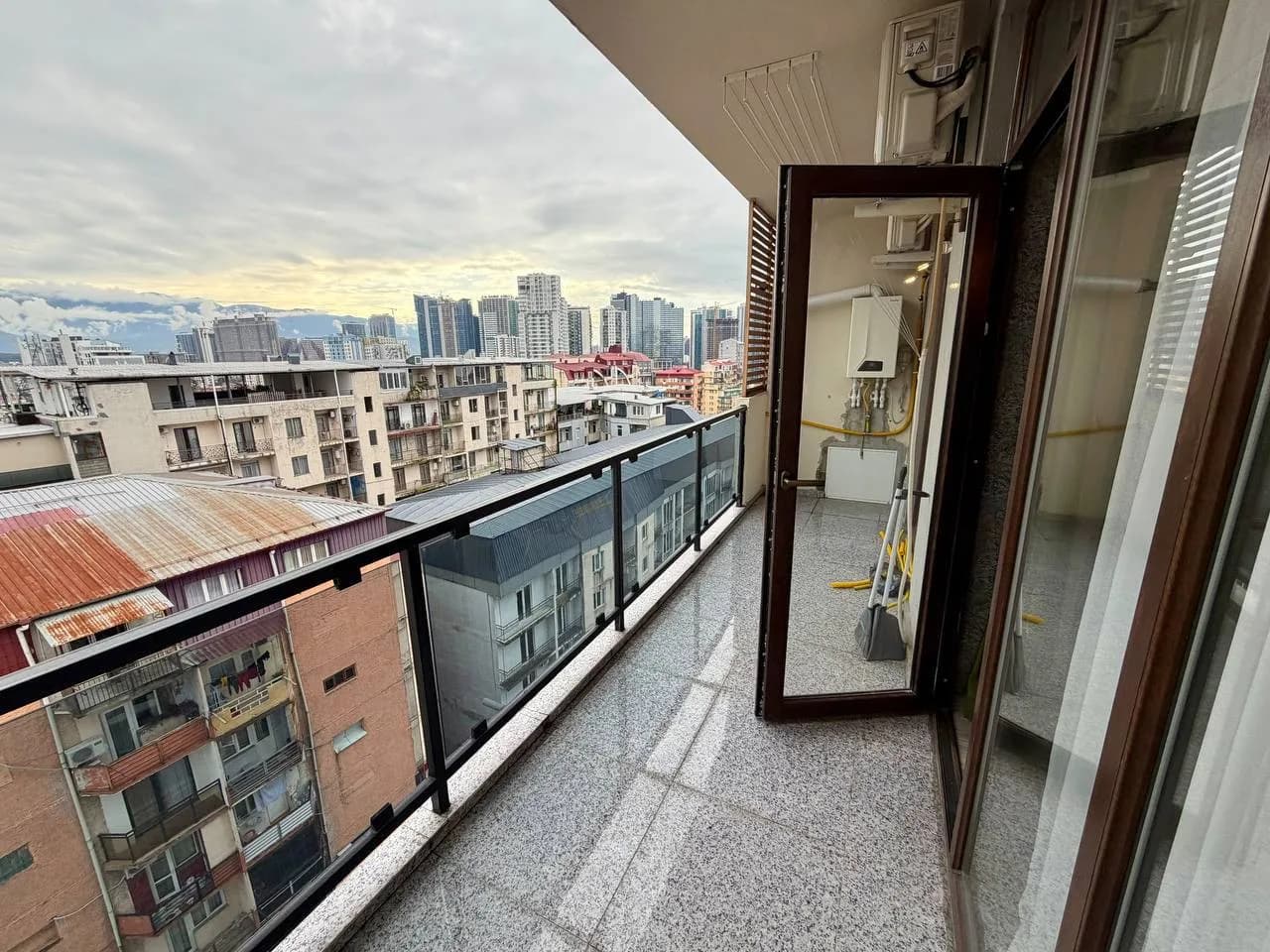 Квартира 2+1 в Батуми · Центр · 65 м² — Фото 10