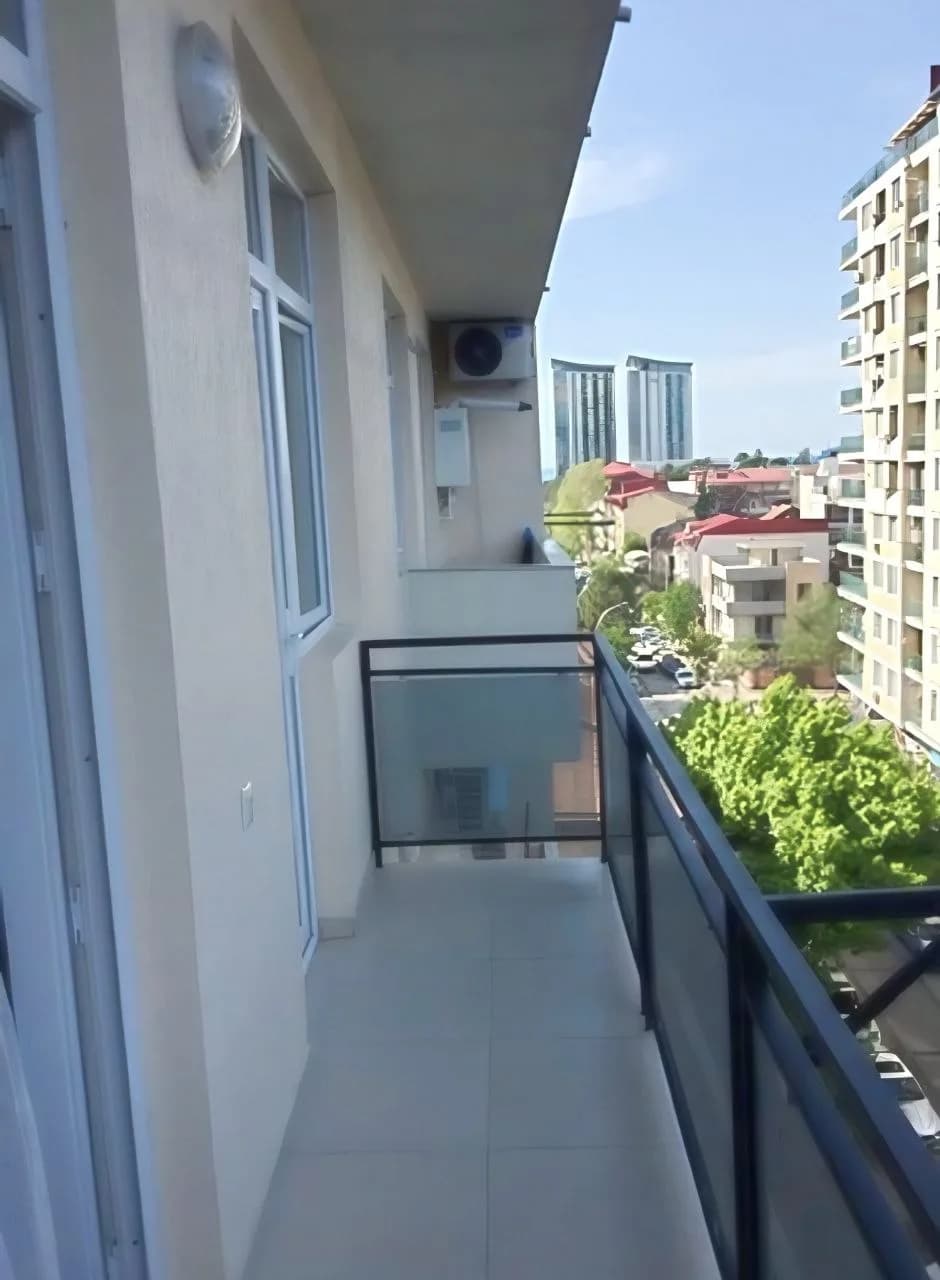 Квартира 1+1 в Батуми · Центр · 50 м² — Фото 7