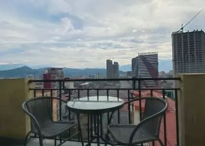 Квартира 1+1 в Батуми · Центр · 45 м²