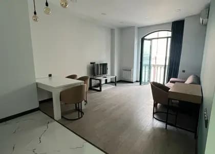 Квартира 2+1 в Батуми · Центр · 80 м²