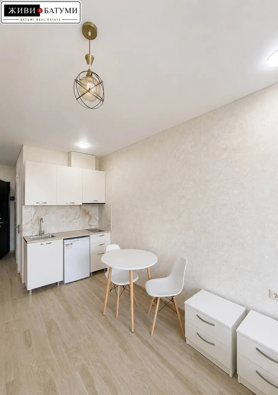Студия в Батуми · Центр · 40 м² — Фото 2