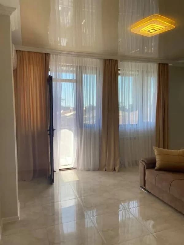 Квартира 2+1 в Батуми · Центр · 70 м² — Фото 2