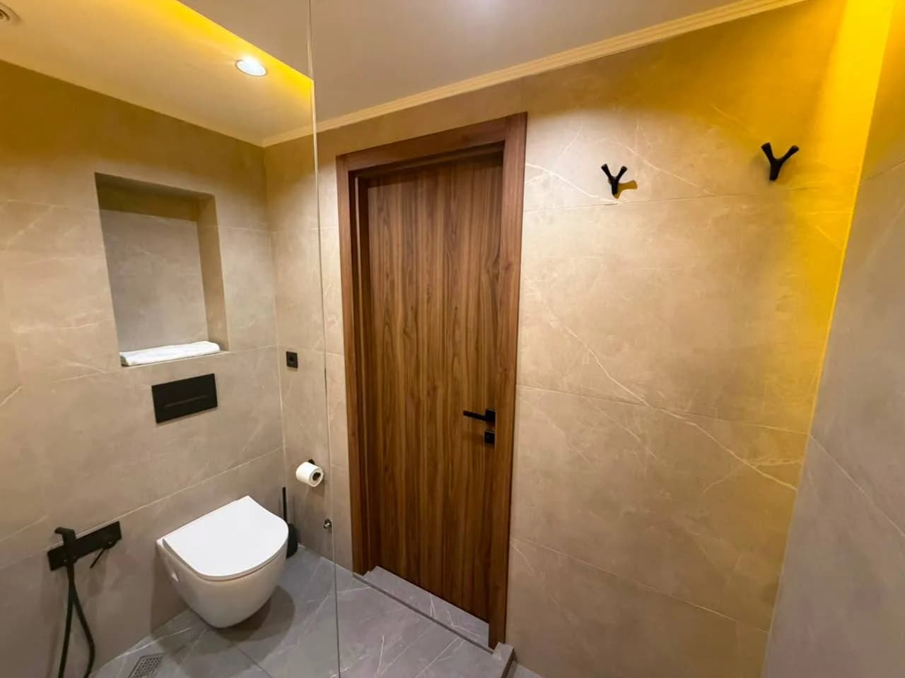 Студия в Батуми · 34 м² — Фото 4