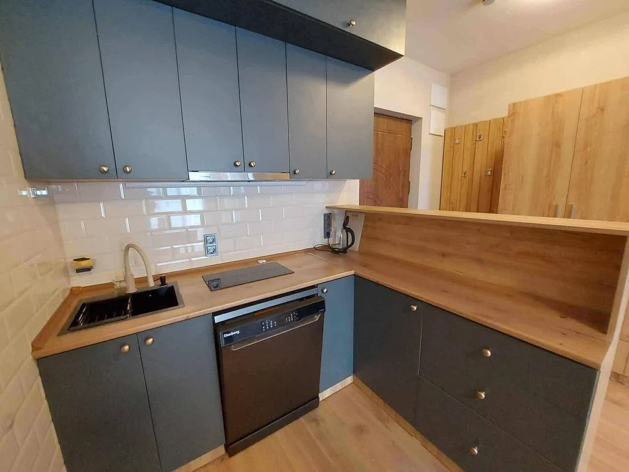 Квартира 1+1 в Батуми · Центр · 60 м² — Фото 1