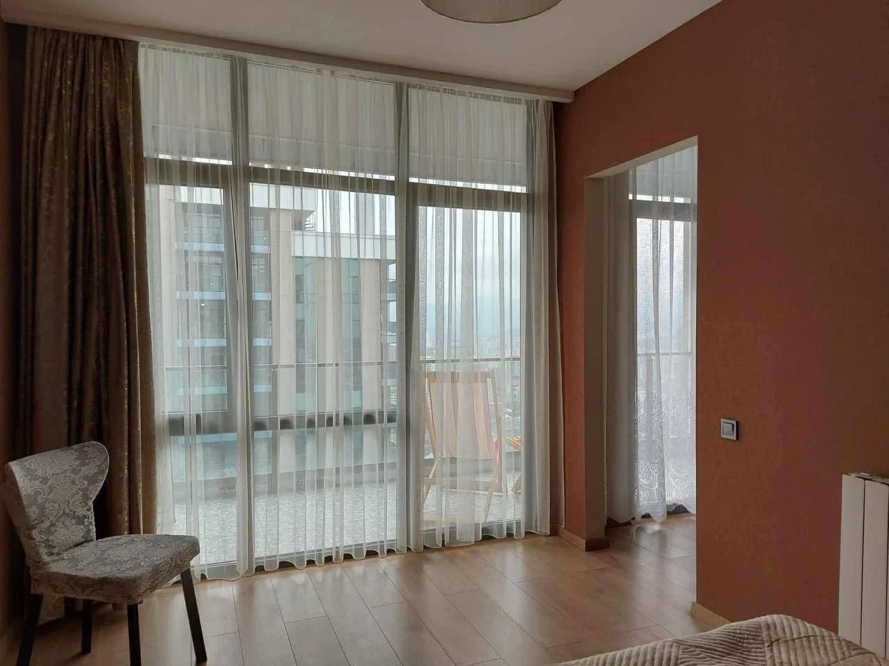Квартира 1+1 в Батуми · Центр · 60 м² — Фото 3