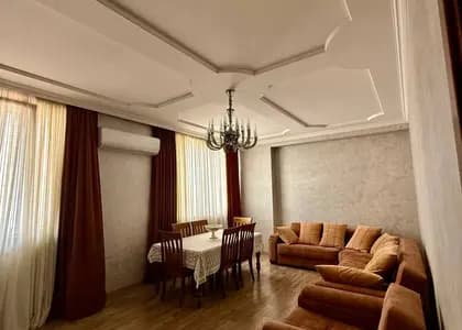 Квартира 3+1 в Батуми · Центр · 140 м²