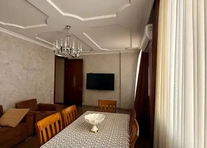 Квартира 3+1 в Батуми · Центр · 140 м²