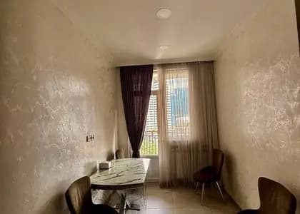 Квартира 3+1 в Батуми · Центр · 140 м²