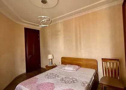 Квартира 3+1 в Батуми · Центр · 140 м²