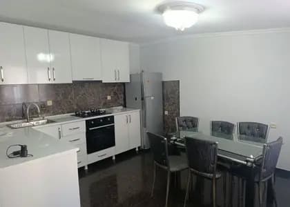 Квартира 2+1 в Батуми · Центр · 95 м²