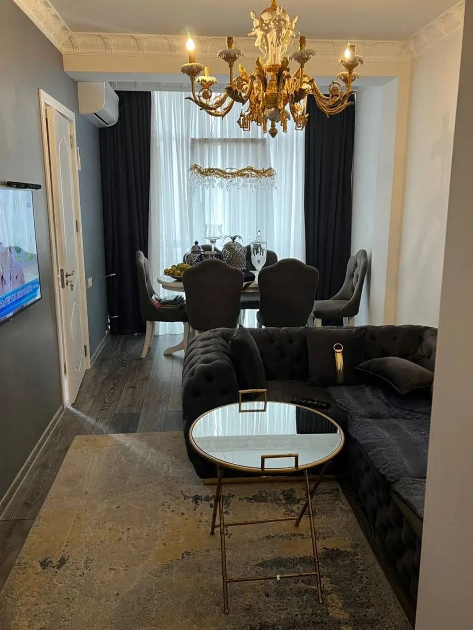 Квартира 1+1 в Батуми · Центр · 50 м² — Фото 1