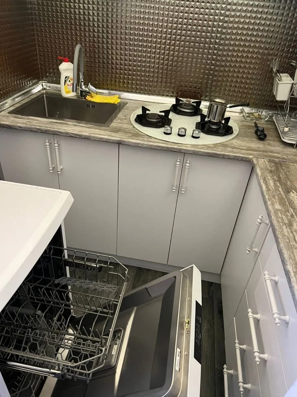 Квартира 1+1 в Батуми · Центр · 50 м² — Фото 4