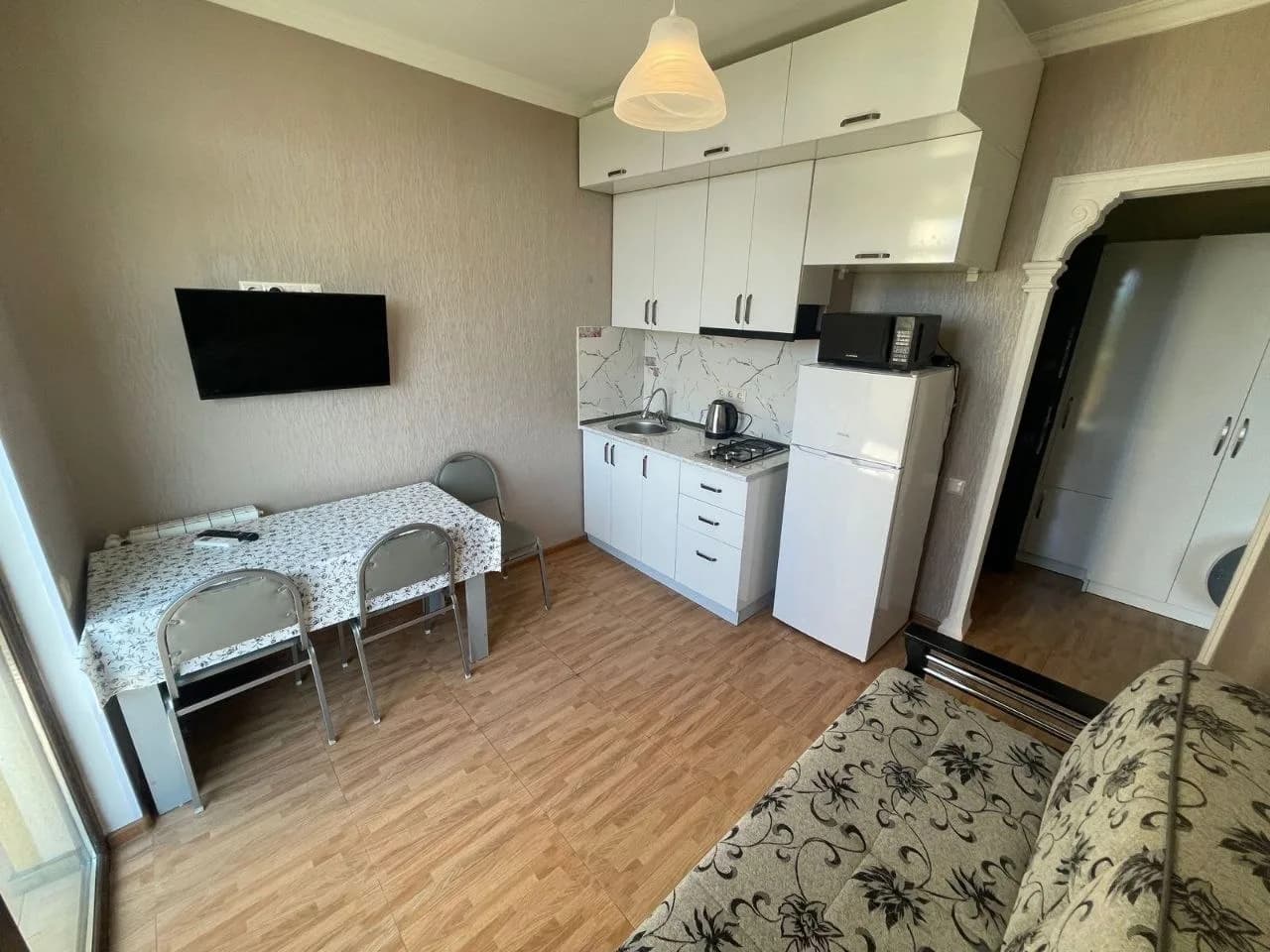 Квартира 1+1 в Батуми · 35 м² — Фото 2