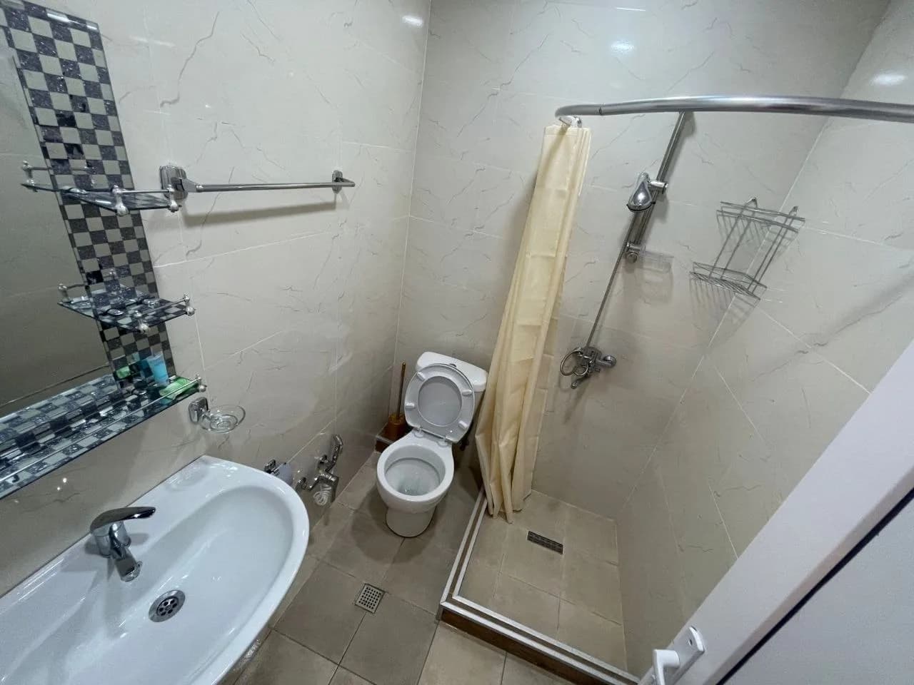 Квартира 1+1 в Батуми · 35 м² — Фото 6
