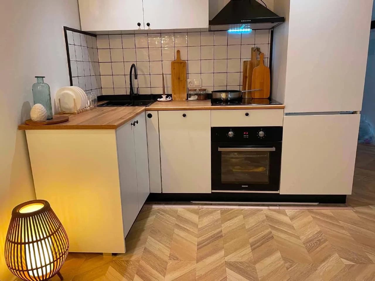 Квартира 1+1 в Батуми · Центр · 46 м² — Фото 1