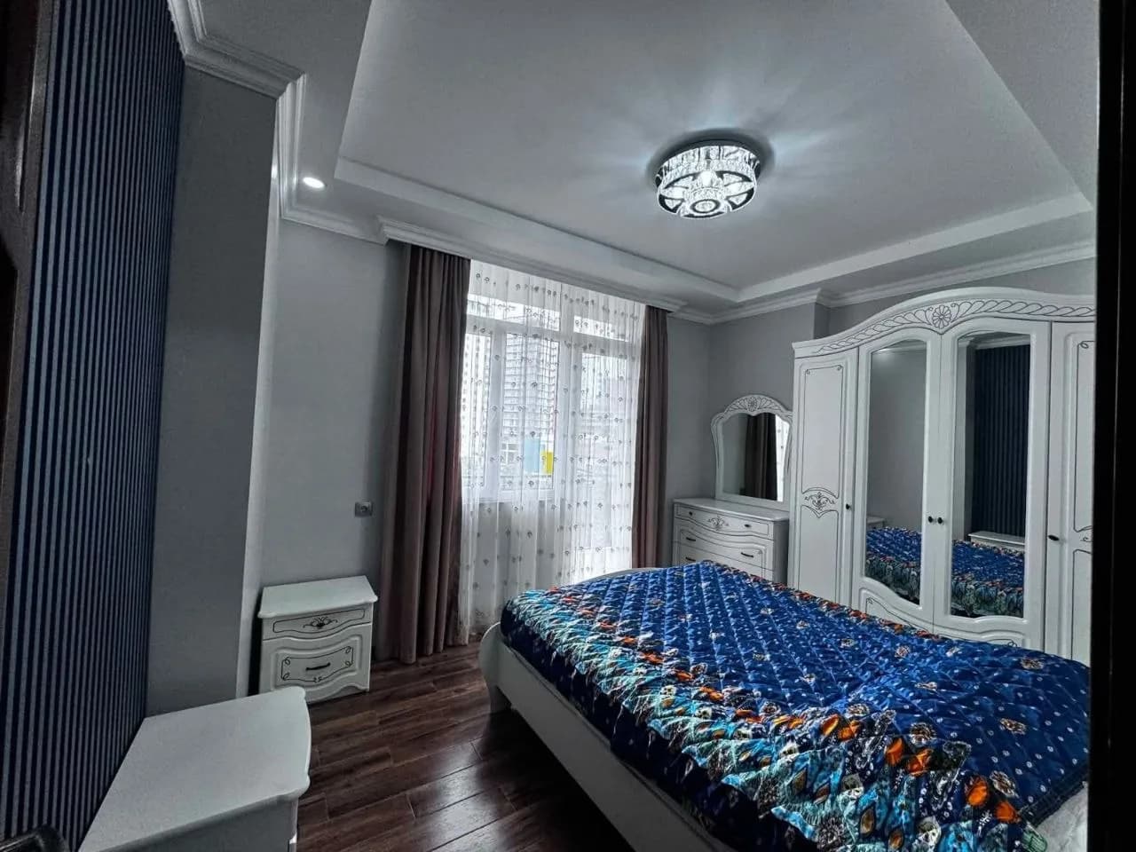 Квартира 2+1 в Батуми · Центр · 70 м² — Фото 1