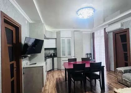 Квартира 2+1 в Батуми · Центр · 70 м²