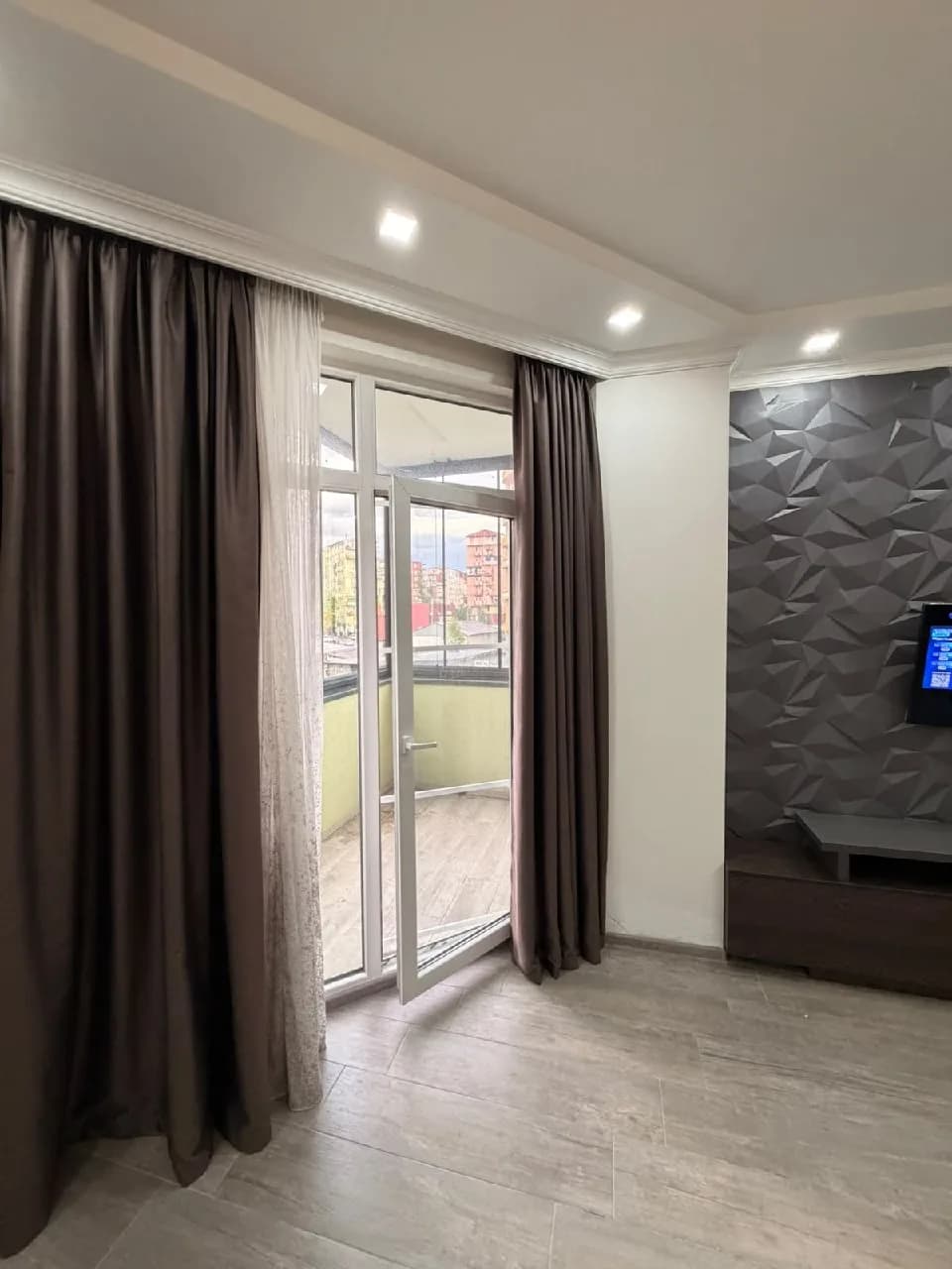 Квартира 2+1 в Батуми · Центр · 100 м² — Фото 2