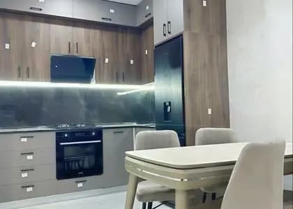 Квартира 2+1 в Батуми · Центр · 73 м²