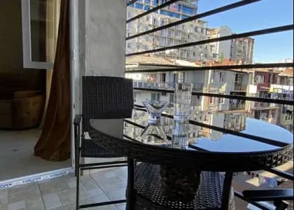 Квартира 1+1 в Батуми · Центр · 50 м²