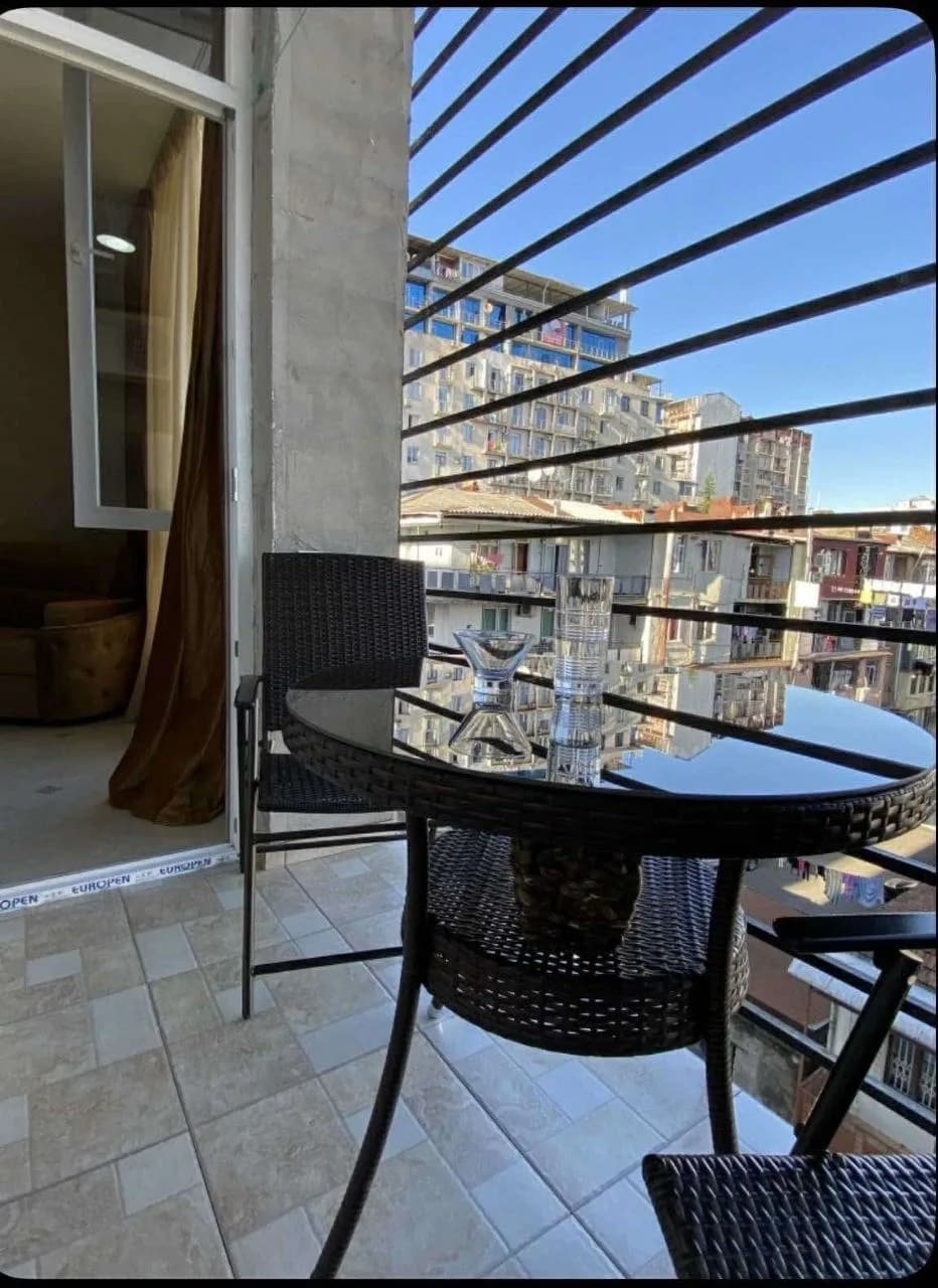 Квартира 1+1 в Батуми · Центр · 50 м² — Фото 8