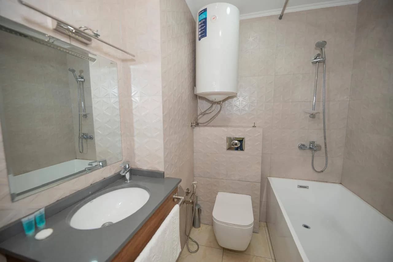 Студия в Батуми · 30 м² — Фото 3