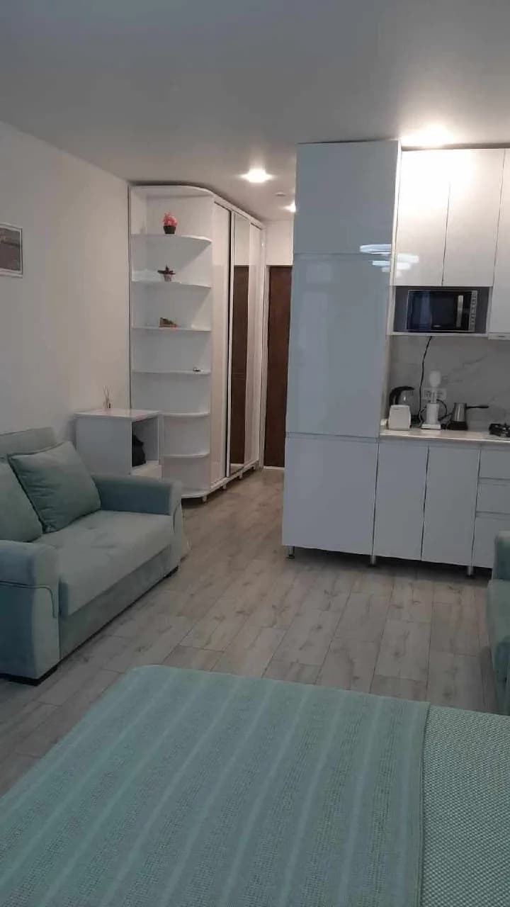 Студия в Батуми · Центр · 40 м² — Фото 3