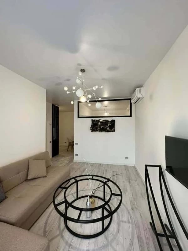 Квартира 2+1 в Батуми · Центр · 74 м² — Фото 2