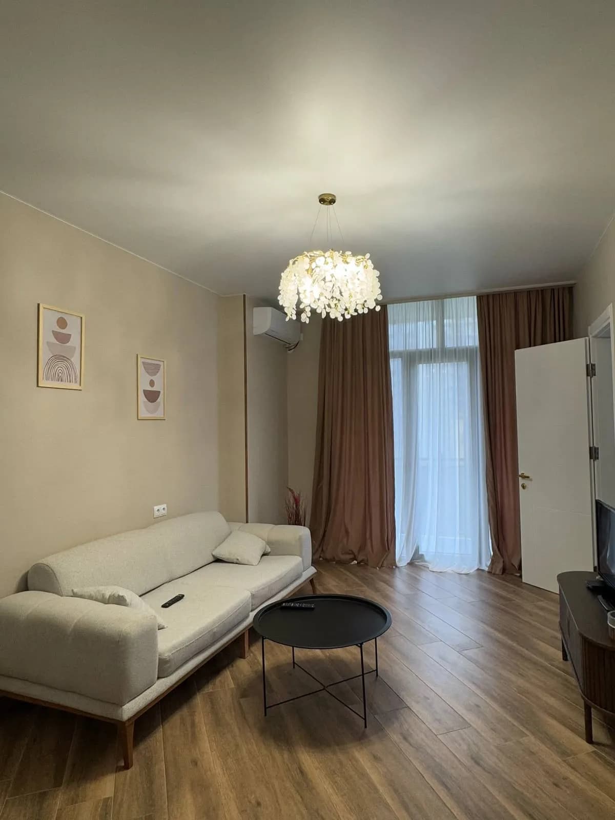 Квартира 2+1 в Батуми · Центр · 58 м² — Фото 1