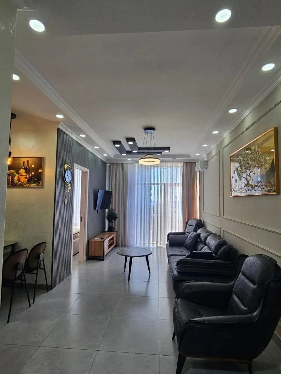Квартира 1+1 в Батуми · Центр · 50 м² — Фото 1