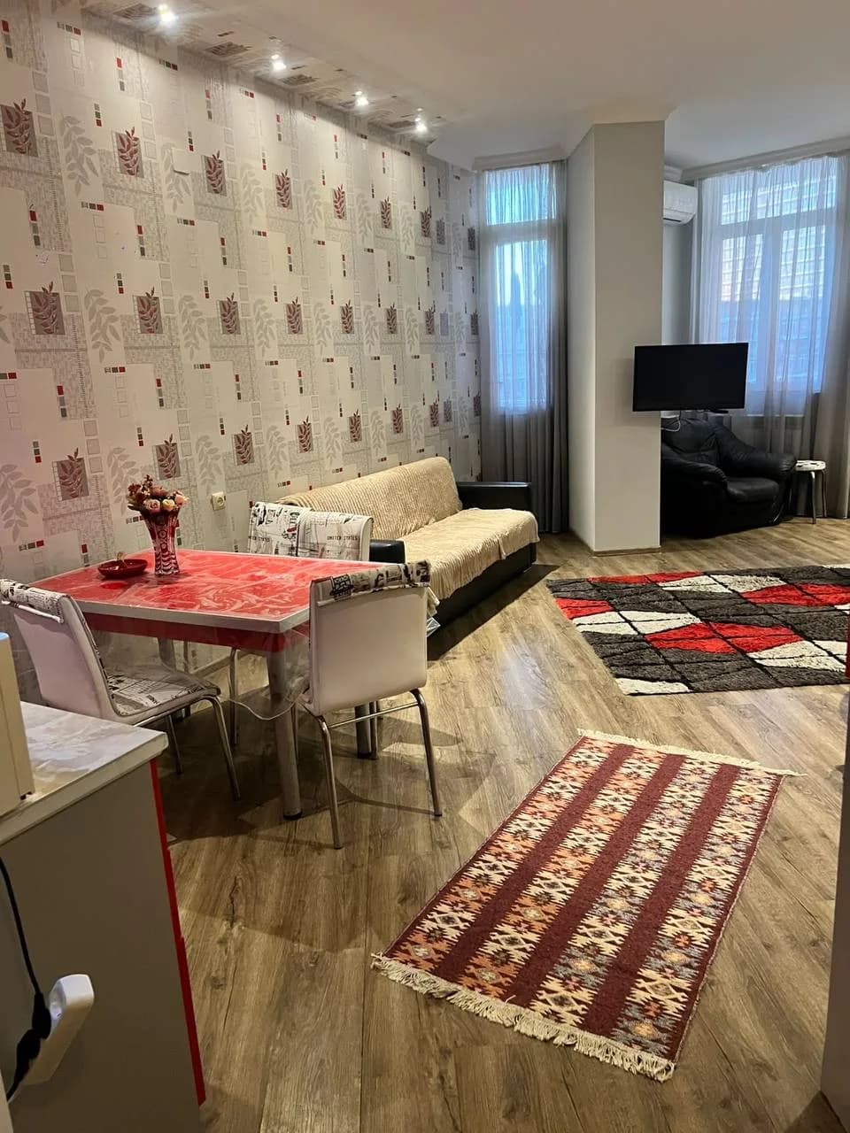 Квартира 1+1 в Батуми · Центр · 60 м² — Фото 3