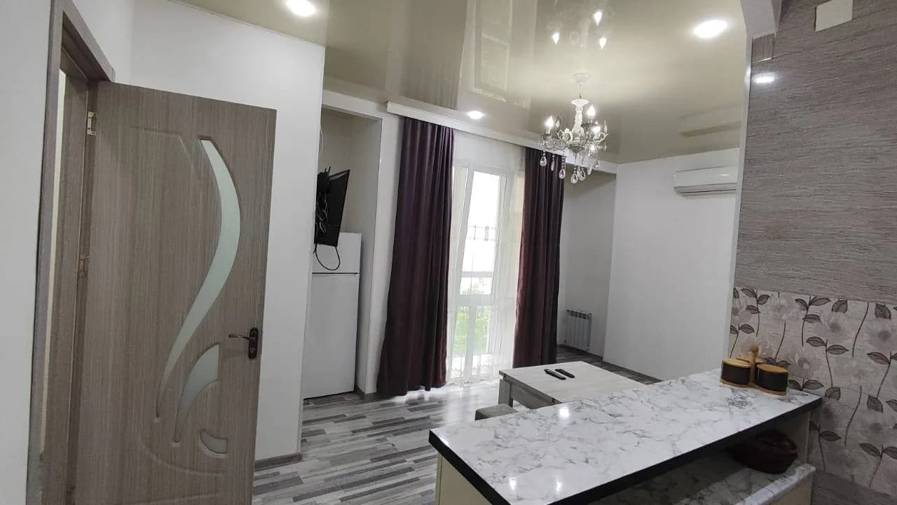 Квартира 1+1 в Батуми · Центр · 50 м² — Фото 2