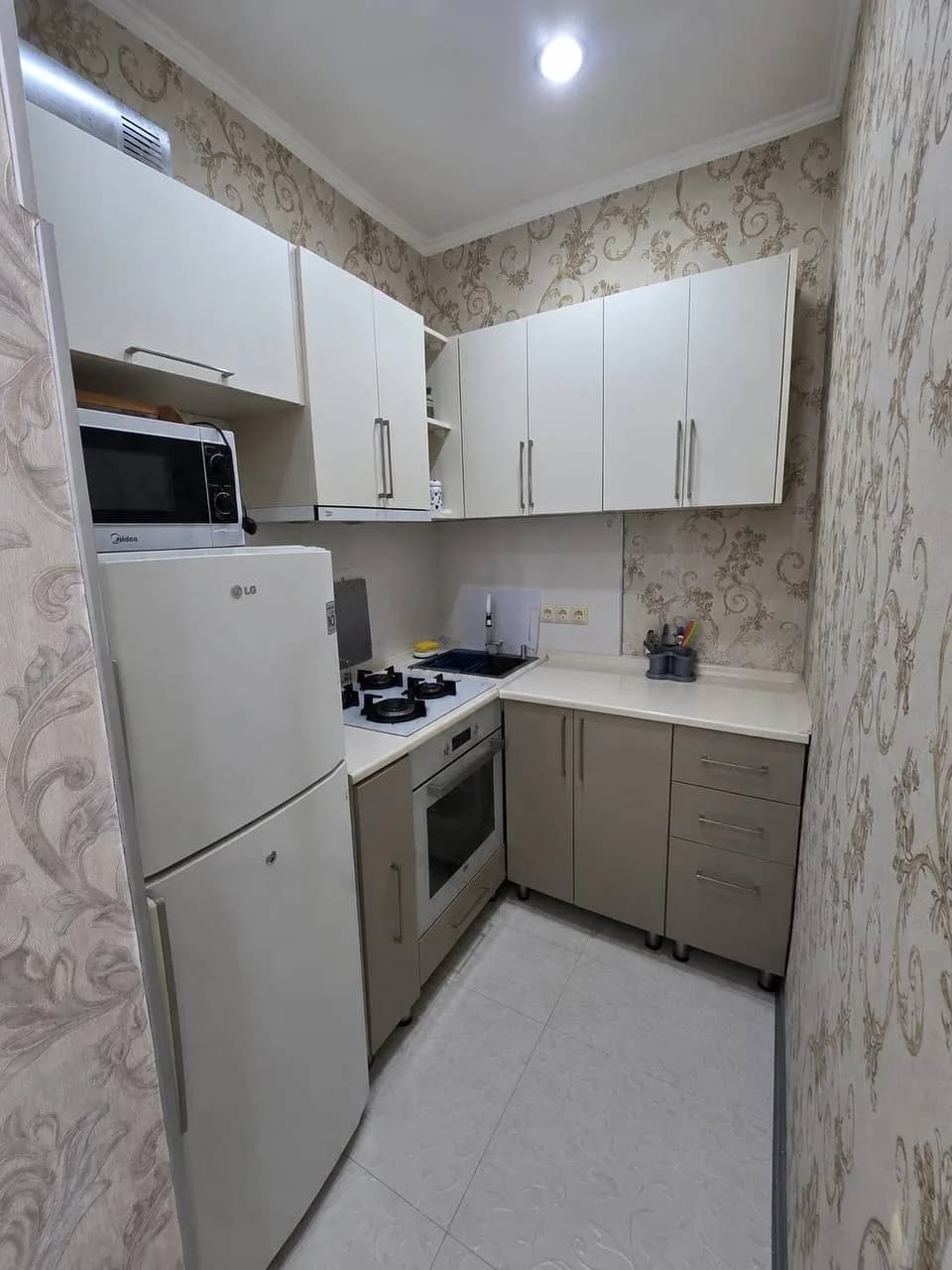 Квартира в Батуми · Центр · 55 м² — Фото 1