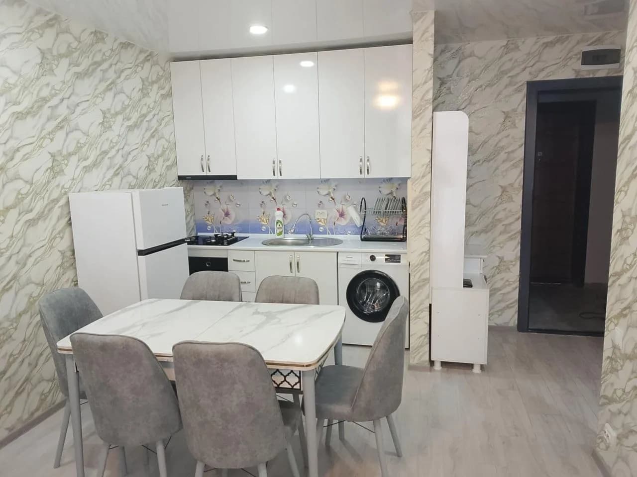Квартира 1+1 в Батуми · Центр · 52 м² — Фото 3