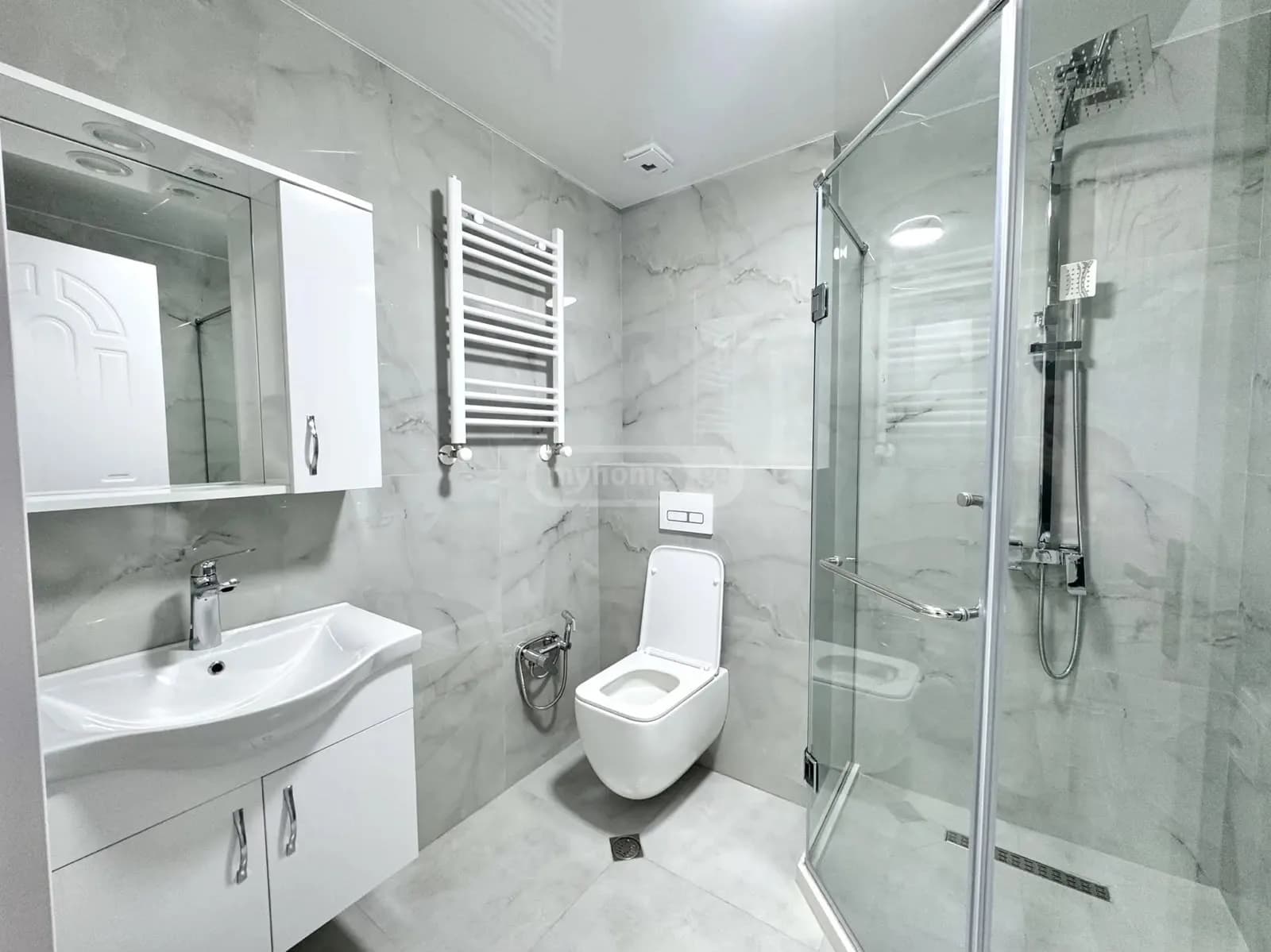 Квартира 1+1 в Батуми · Центр · 36 м² — Фото 6