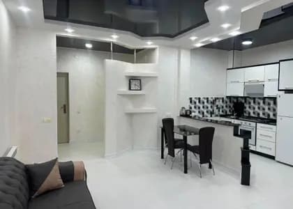 Квартира 1+1 в Батуми · Центр · 55 м²