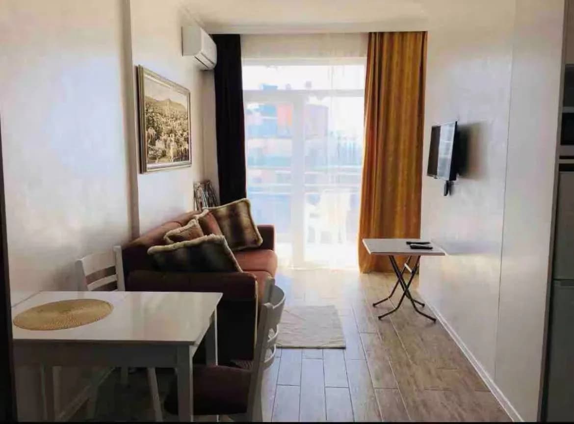 Квартира 1+1 в Батуми · Новый бульвар · 40 м² — Фото 2