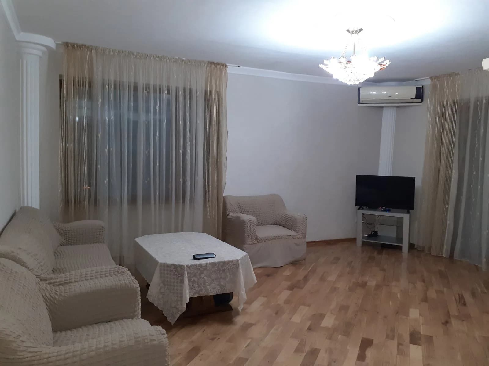 Квартира 2+1 в Батуми · Центр · 100 м² — Фото 1
