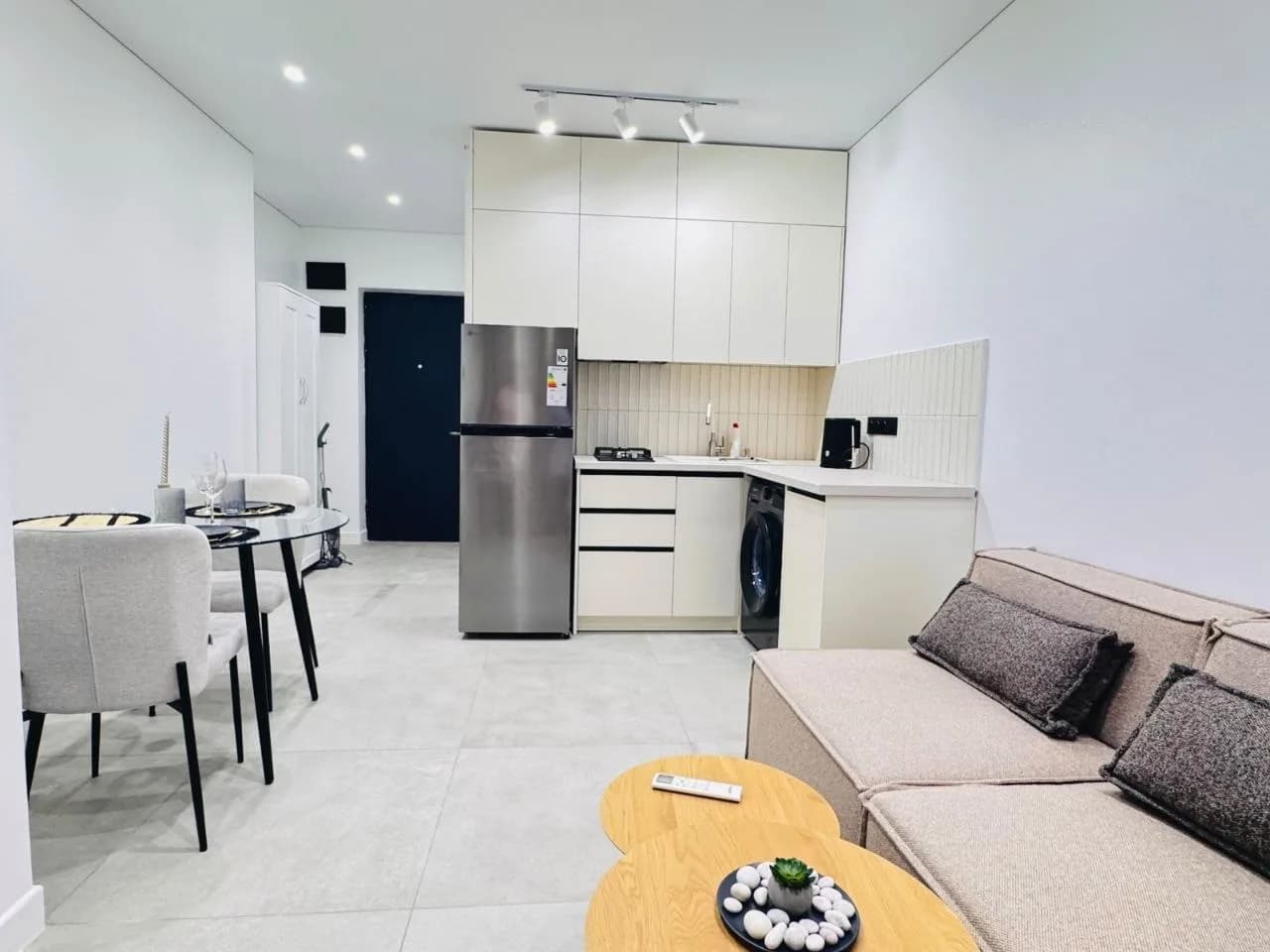 Квартира 1+1 в Батуми · Центр · 40 м² — Фото 2