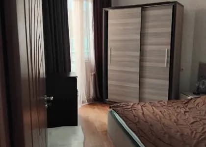 Квартира 2+1 в Батуми · Центр · 74 м²