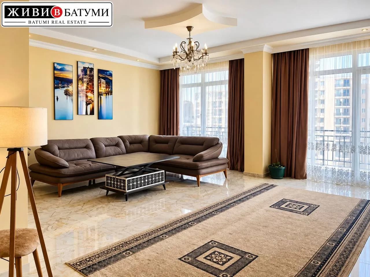Квартира 2+1 в Батуми · Центр · 125 м² — Фото 1